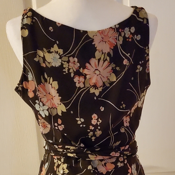 Dress - Picture 3 of 10